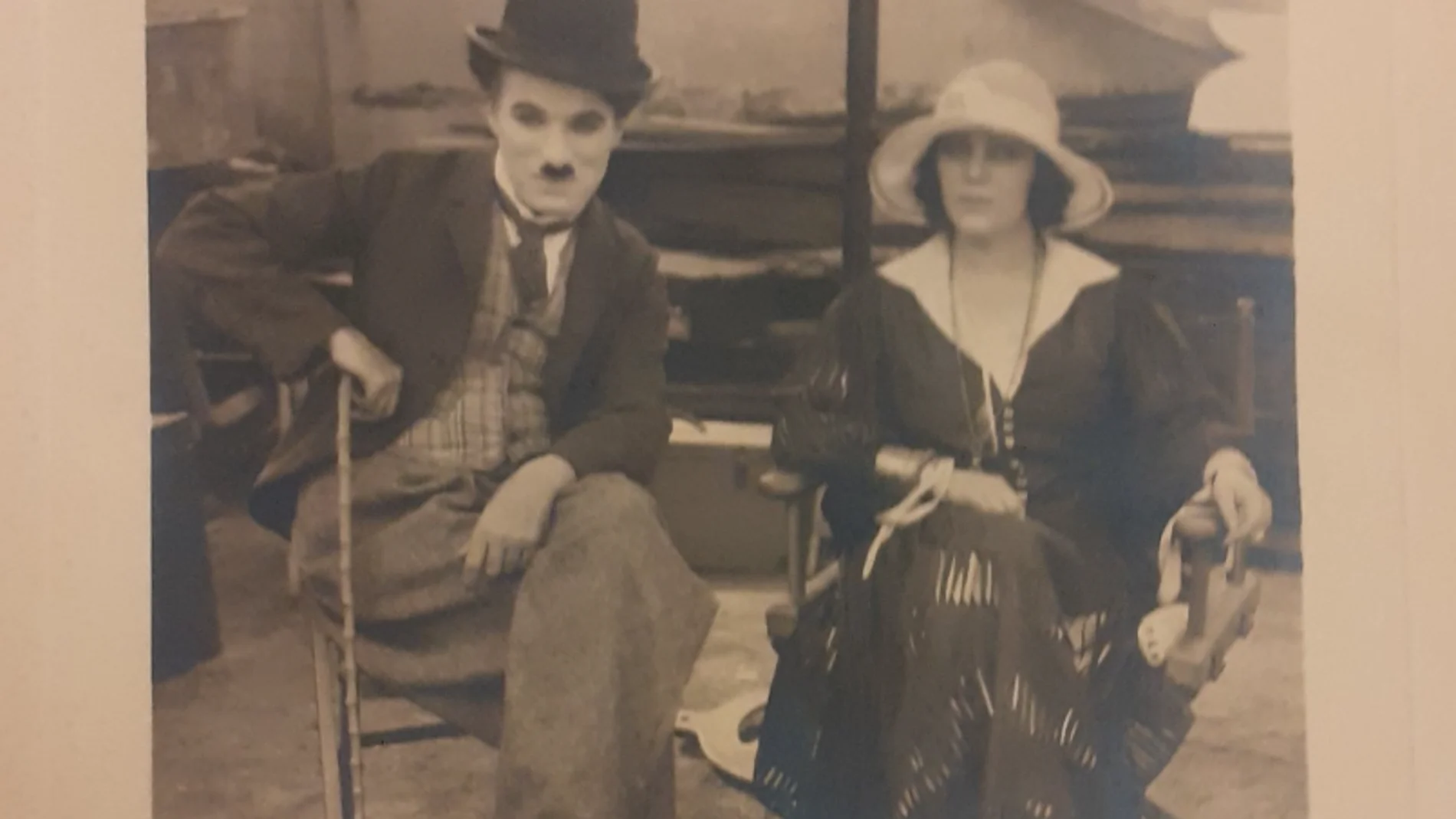 La fotografía que Chaplin dedicó a Raquel Meller