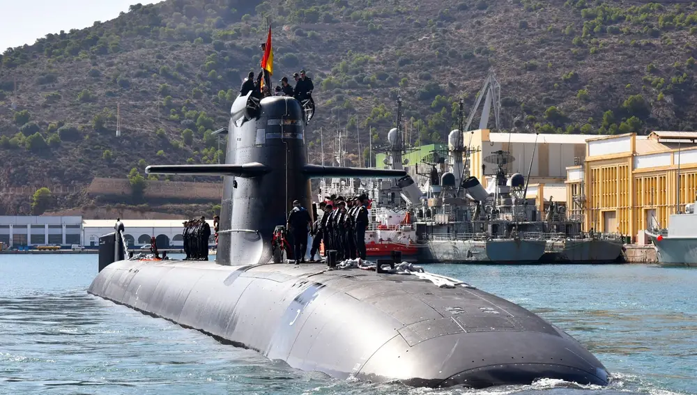 El submarino S-81 'Isaac Peral' se integra en una misión de la OTAN contra el terrorismo en el Mediterráneo