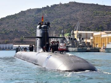 El submarino S-81 'Isaac Peral' sale de Cartagena (Murcia). REMITIDA / HANDOUT por ESTADO MAYOR DE LA DEFENSA (EMAD) Fotograf&iacute;a remitida a medios de comunicaci&oacute;n exclusivamente para ilustrar la noticia a la que hace referencia la imagen, y citando la procedencia de la imagen en la firma 15/10/2025