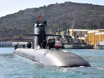 El submarino S-81 'Isaac Peral' se integra en una misión de la OTAN contra el terrorismo en el Mediterráneo El submarino S-81 'Isaac Peral' sale de Cartagena (Murcia). REMITIDA / HANDOUT por ESTADO MAYOR DE LA DEFENSA (EMAD) Fotografía remitida a medios de comunicación exclusivamente para ilustrar la noticia a la que hace referencia la imagen, y citando la procedencia de la imagen en la firma 15/10/2025