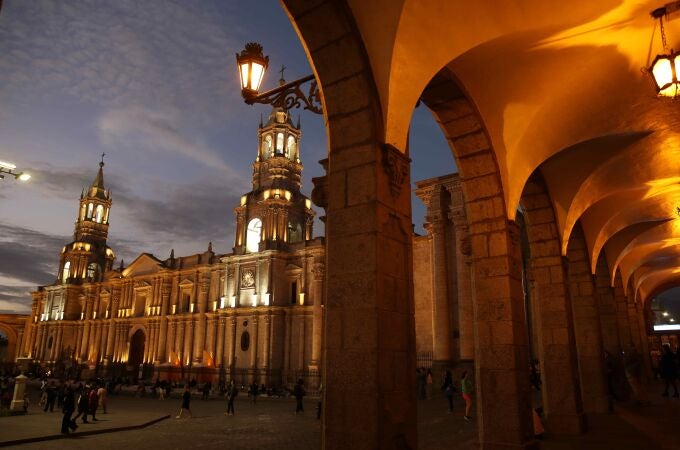 Felipe VI llega a Arequipa para participar en el X Congreso de la Lengua Española