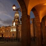 Felipe VI llega a Arequipa para participar en el X Congreso de la Lengua Española