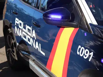 Vehículo de la Policía Nacional Vehículo de la Policía Nacional