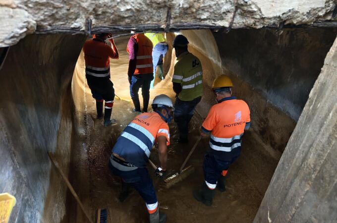 MURCIA.-La limpieza del canal da MCT llegaría este miércoles al depósito de El Mirador, en San Javier