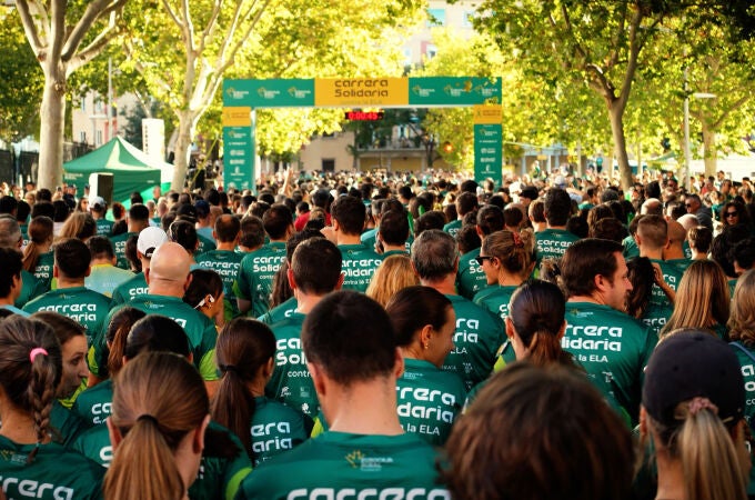Participantes carrera solidaria contra la ELA