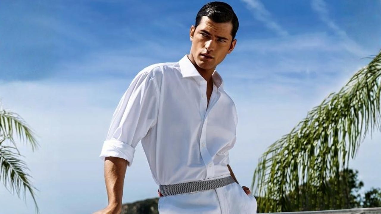 El básico más elegante del armario masculino está casi regalado: la camisa blanca Levi’s al 64%