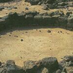 Construcción circular en el yacimiento de Handoga