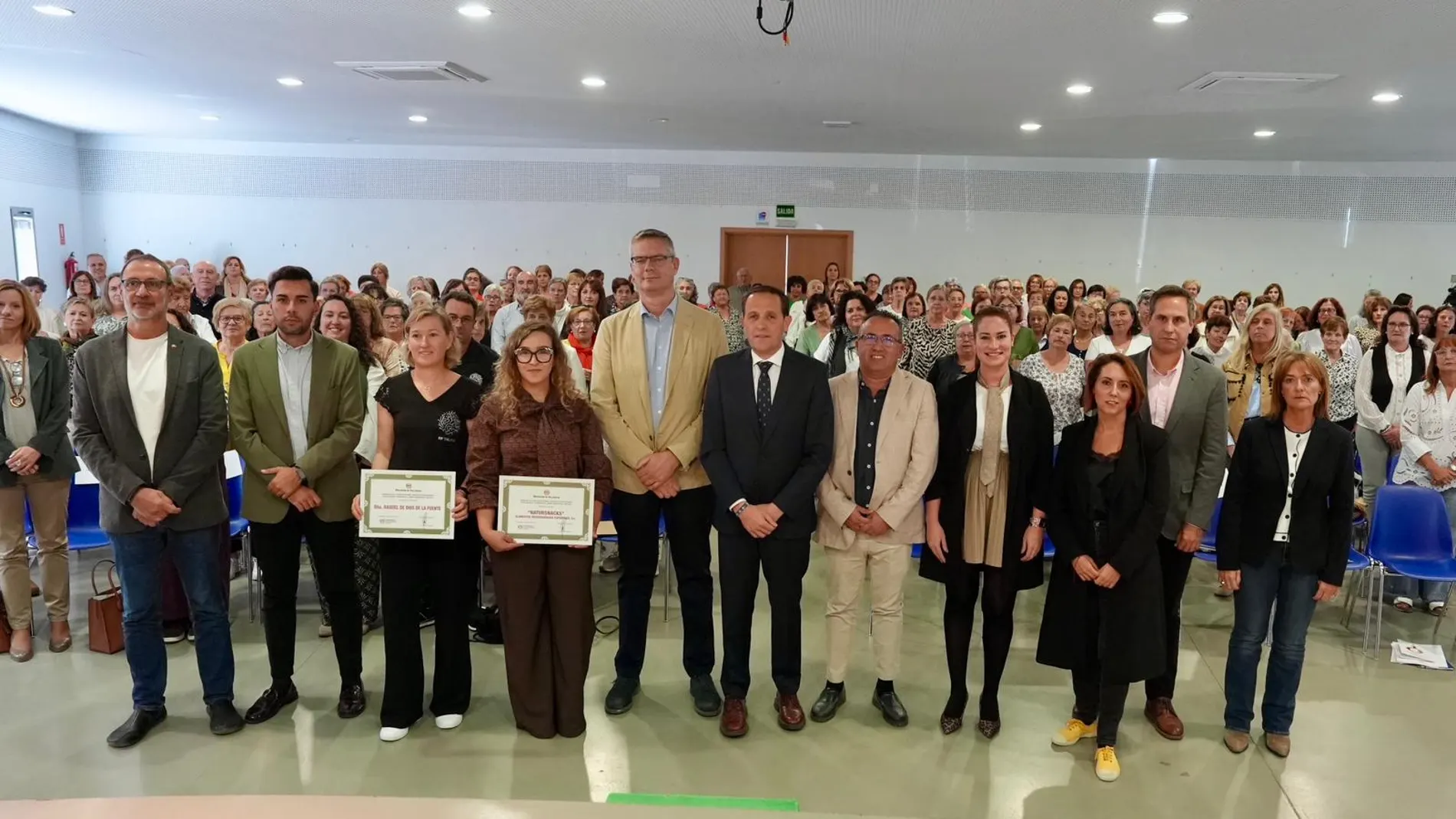 Conrado ïscar en los actos celebrados en Valoria la Buena con motivo del Día Internacional de la Mujer Rural