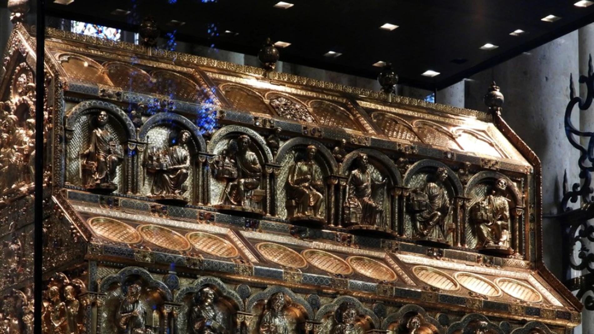 Relicario donde supuestamente se encuentran supuestamente los huesos de los Reyes Magos en la Catedral de Colonia