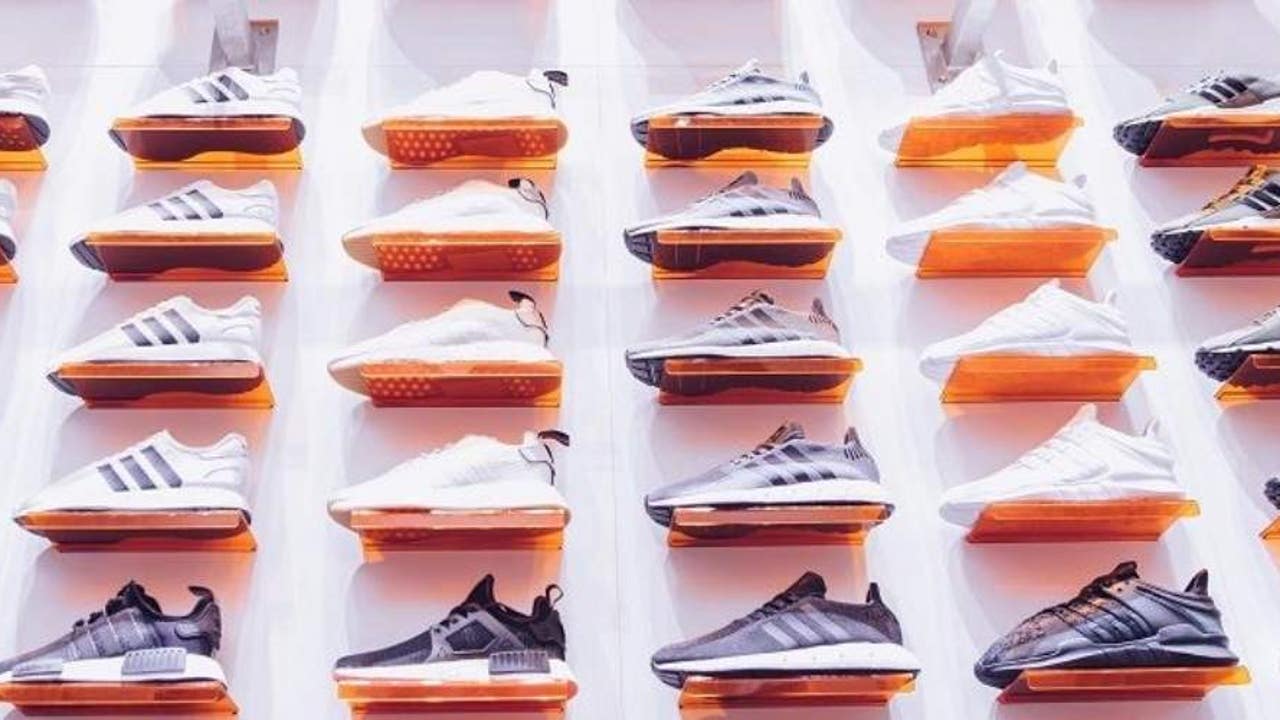 Zapatillas de hombre que lo están petando en Amazon: clásicos deportivos con rebaja y estilo, Reebok, Adidas, Skechers...