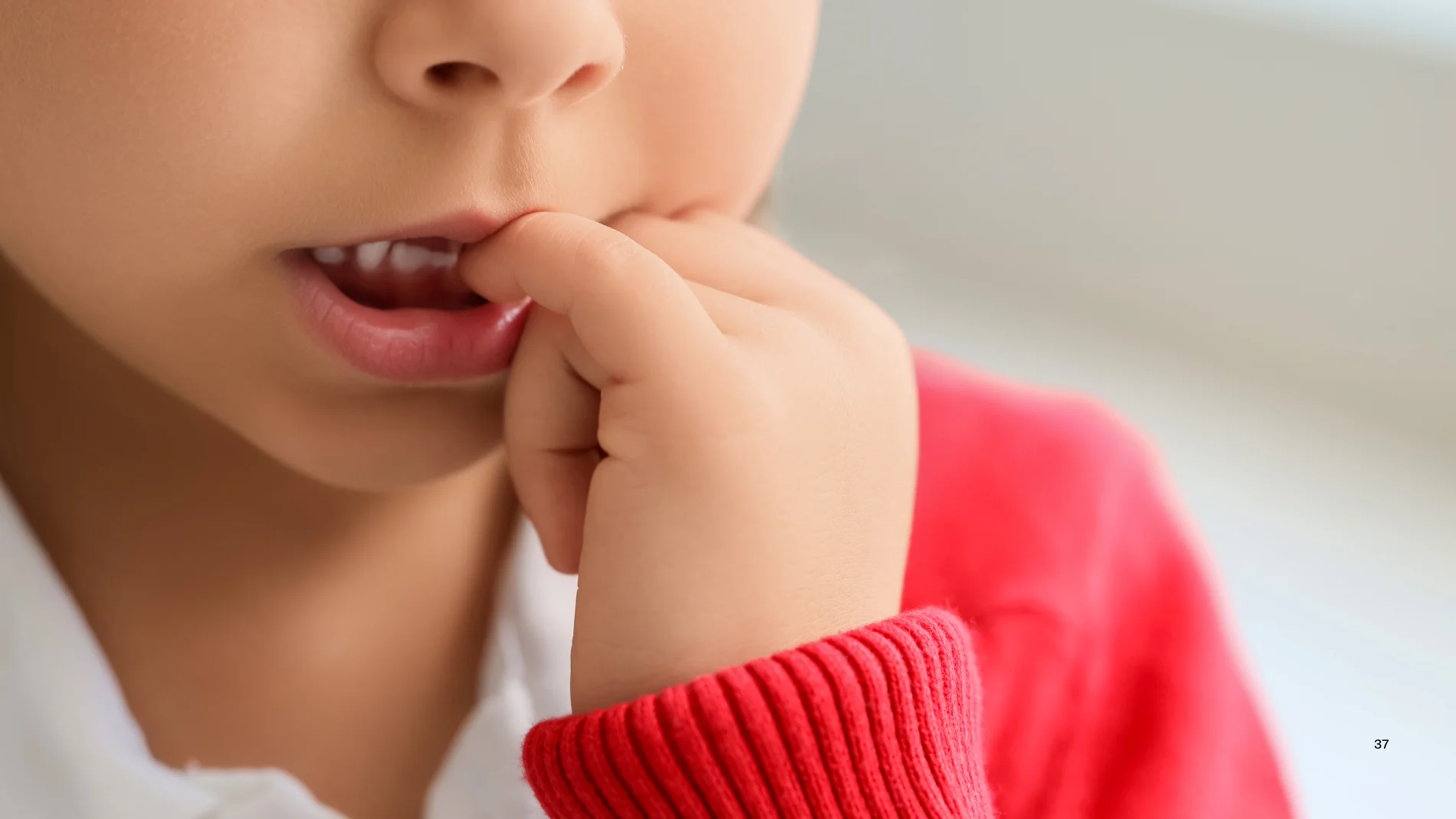 Qué significa morderse las uñas constantemente según la psicología