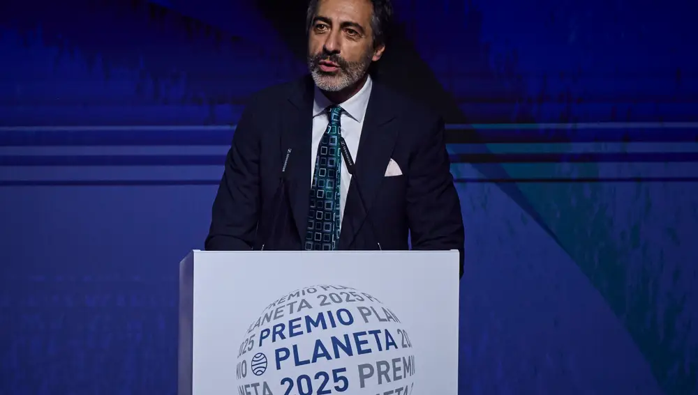 Acto de entrega de la LXXIV edición del Premio Planeta de Novela 2025 Ganador: Juan del Val, Finalista: Angela
