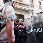 Perú.- Heridos al menos 20 civiles y 55 policías en disturbios durante la protesta en Lima que dejan diez detenidos Perú.- Heridos al menos 20 civiles y 55 policías en disturbios durante la protesta en Lima que dejan diez detenidos