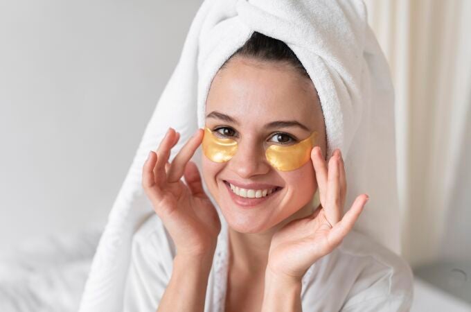 No hay maquillaje que disimule una mirada cansada pero estos parches para el contorno de ojos se acercan No hay maquillaje que disimule una mirada cansada pero estos parches para el contorno de ojos se acercan