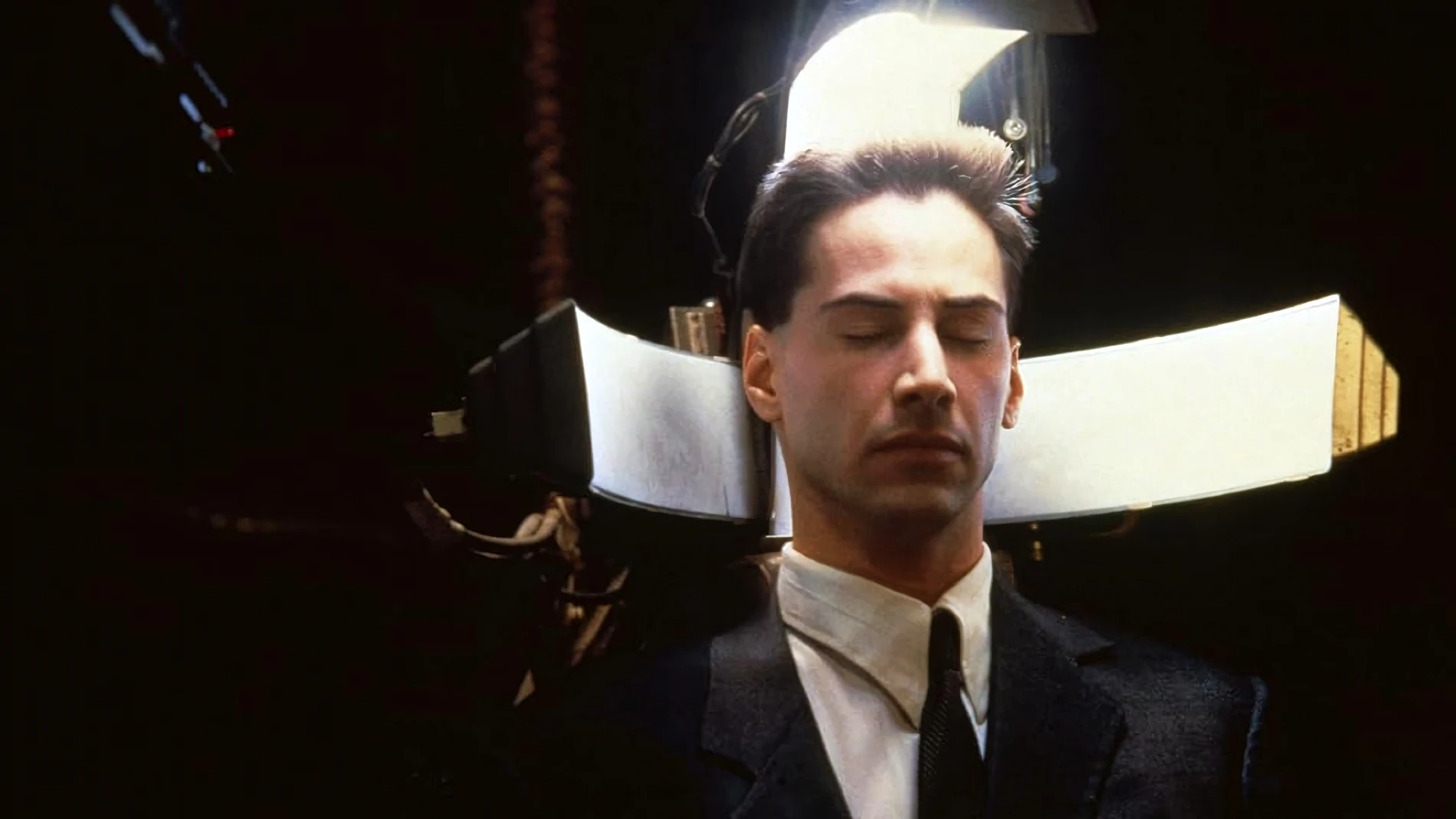 La película que inspiró a 'Matrix' tiene también a Keanu Reeves como protagonista y puede verse gratis