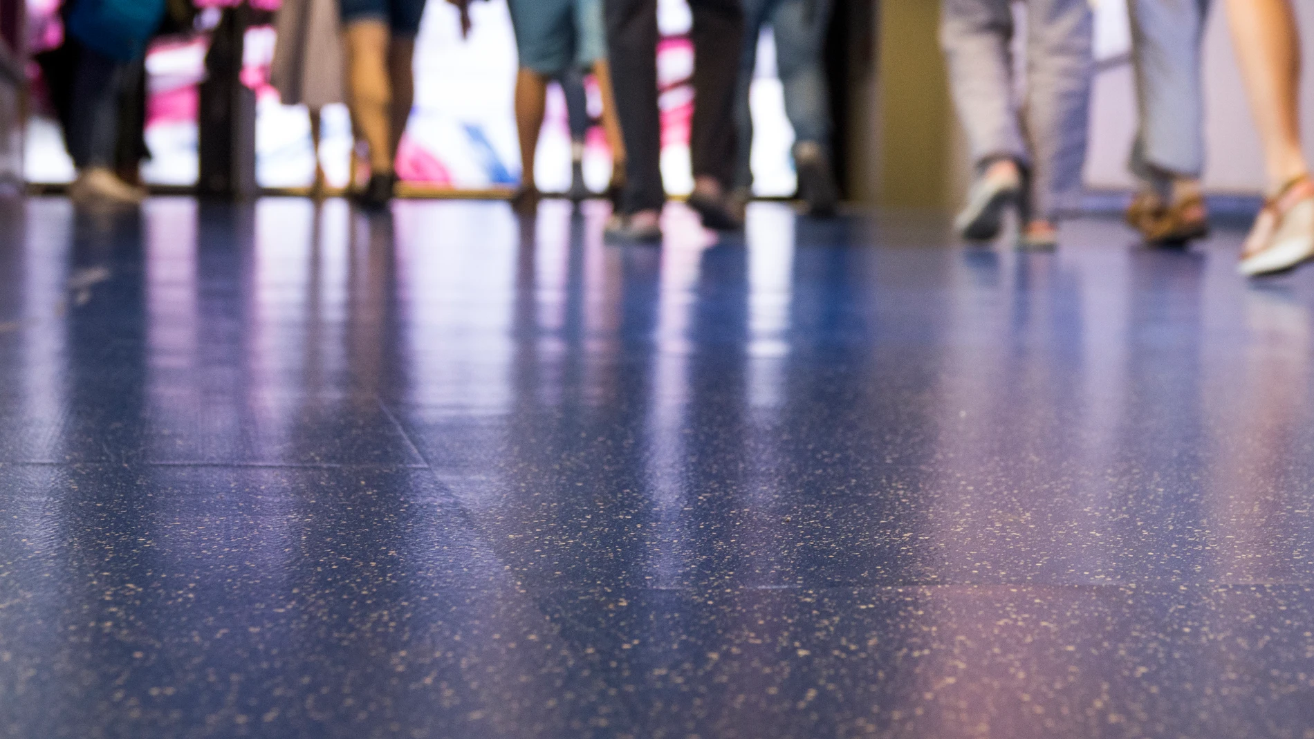 ¿Dejas pasar a las personas que se cuelan en una fila? Esto dice la psicología de ti