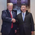 EEUU.- Trump confirma que espera reunirse con Xi Jinping dentro de dos semanas en Corea del sur