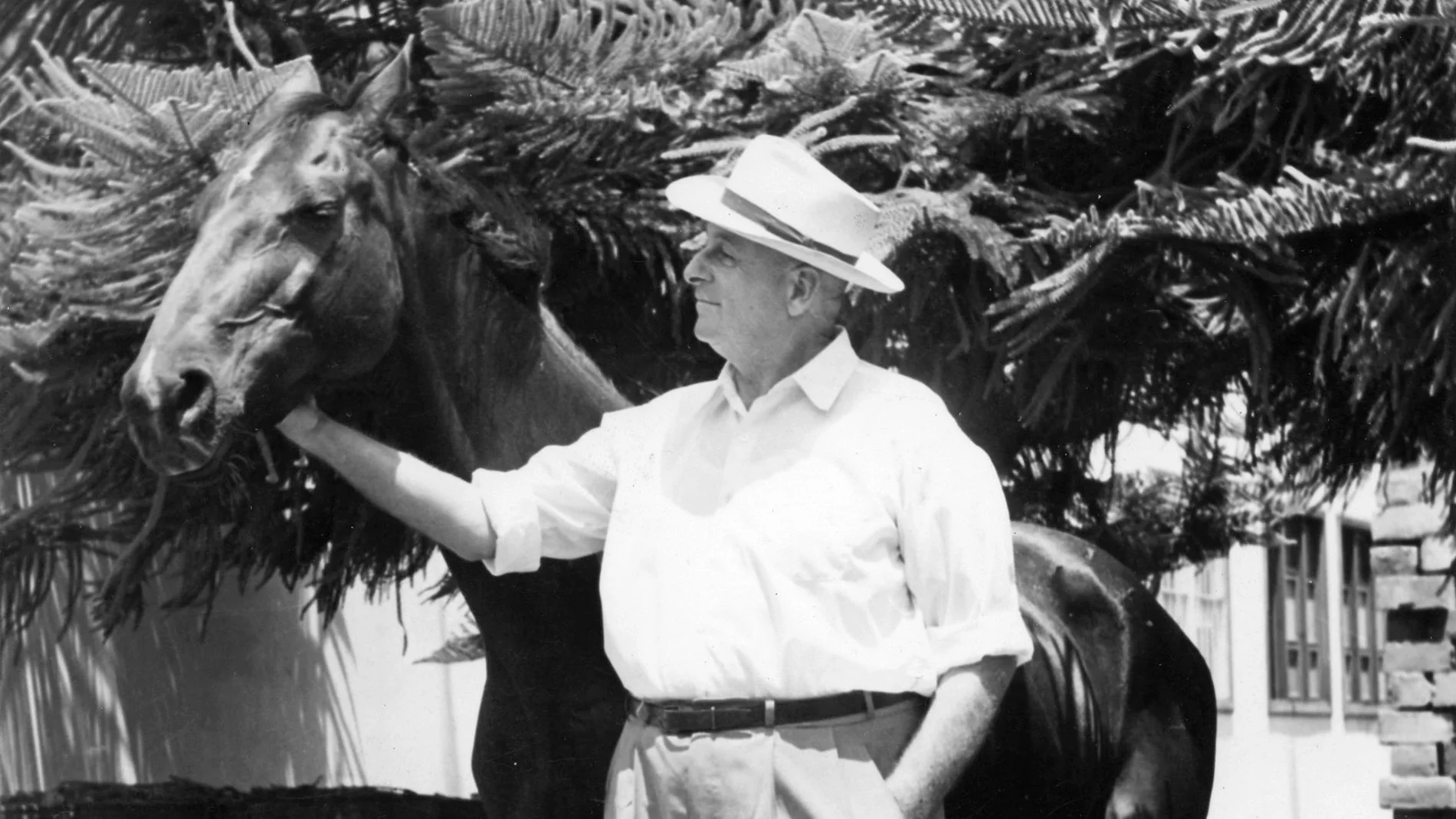 Schwend en su granja en Lima en 1963
