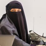 El Parlamento de Portugal aprueba la iniciativa de la ultraderecha de prohibir el burka en espacios públicos