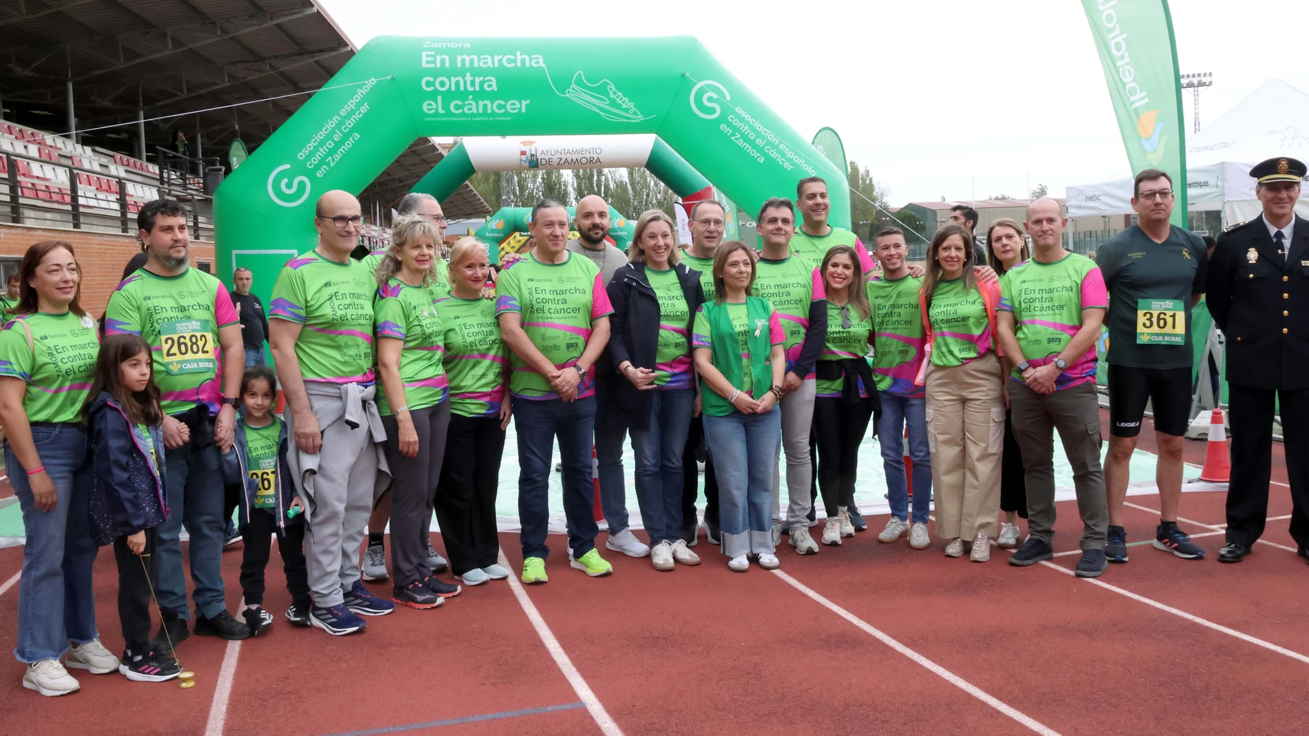 Isabel Blanco, Leticia García, Javier Faúndez o Miguel Calvo en la marcha contra el cáncer en Zamora