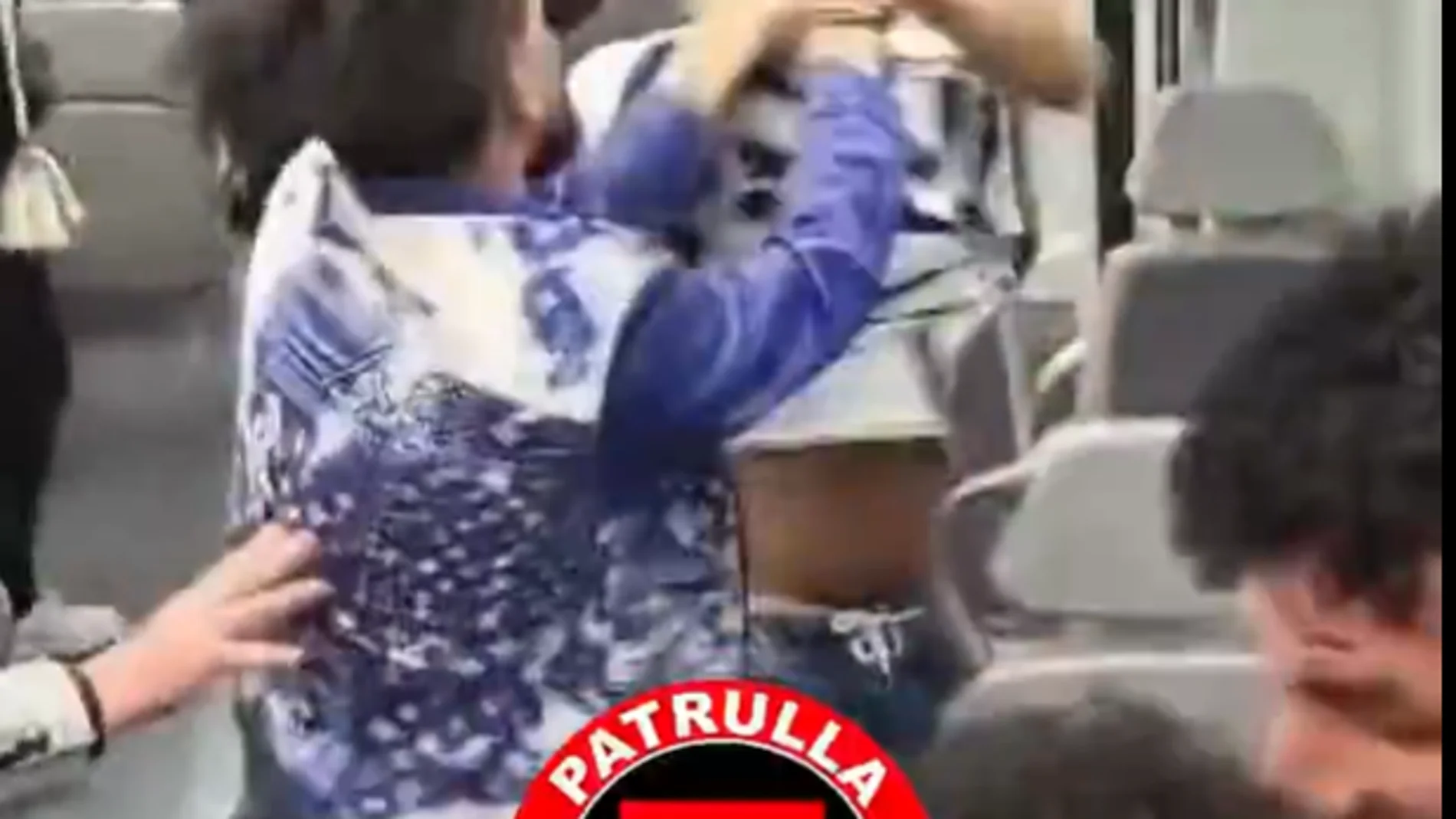 Vídeo: brutal pelea en un tren de Barcelona desata preocupación por la seguridad en el transporte público