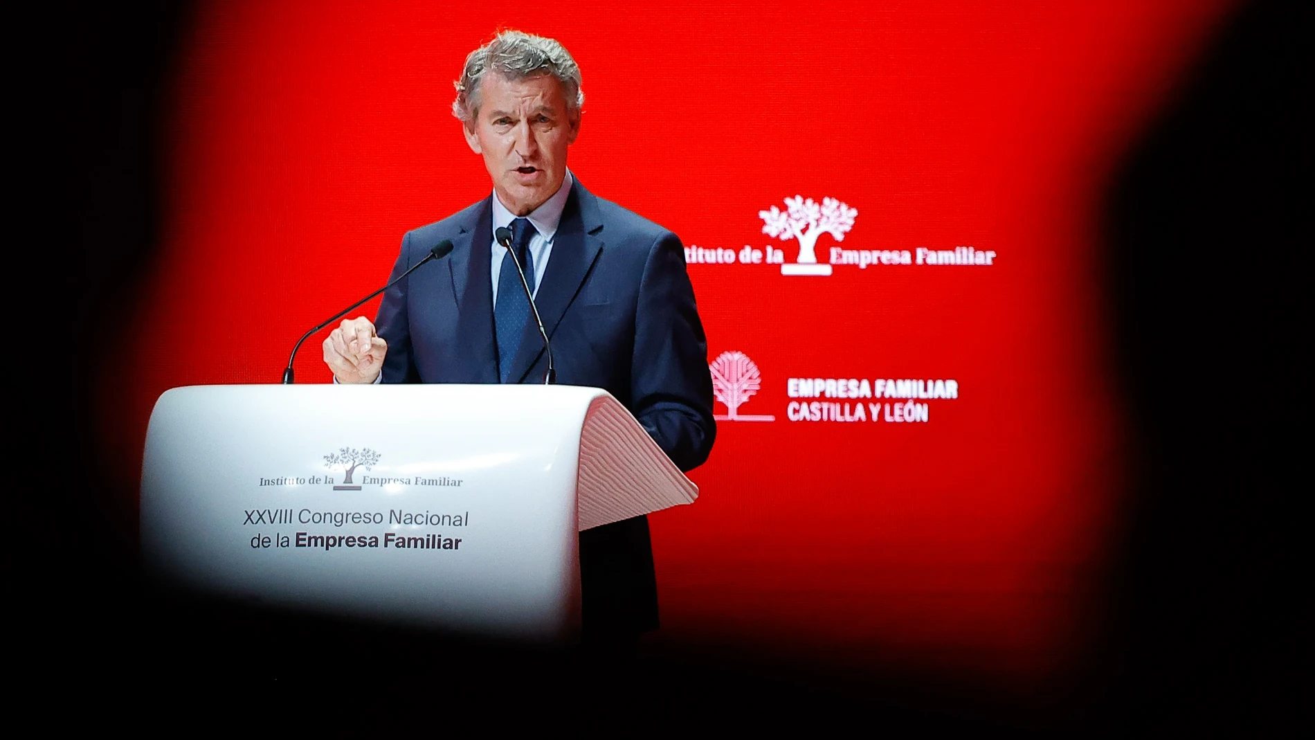 El presidente del Partido Popular Alberto Núñez Feijóo, interviene durante la inauguración del XXVIII Congreso Nacional de la Empresa Familiar en el Fórum Evolución Burgos, a 20 de octubre de 2025, en Burgos, Castilla y León (España). El Instituto de la Empresa Familiar es una organización empresarial independiente, sin ánimo de lucro y de ámbito estatal, que agrupa a un centenar de empresas familiares líderes en sus sectores de actividad en España. 20 OCTUBRE 2025 Tomás Alonso / Europa Pre...