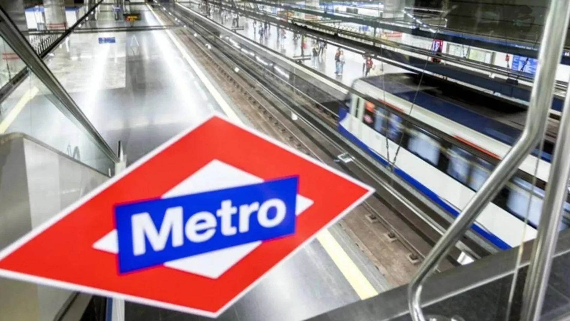 MADRID.-Interrumpido el servicio en Línea 10 de Metro entre Gregorio Marañón y Tribunal por una avería en la catenaria