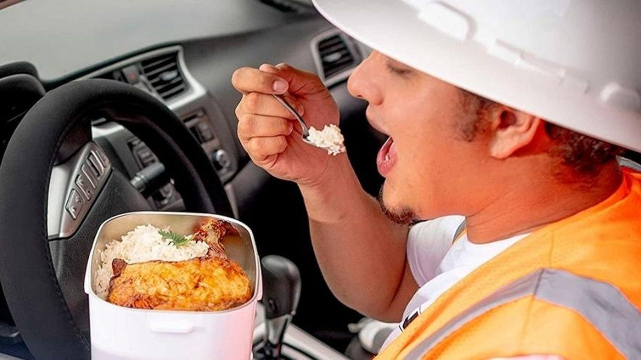 La revolución de las comidas fuera: calienta en el mechero del coche y mantiene el calor durante horas