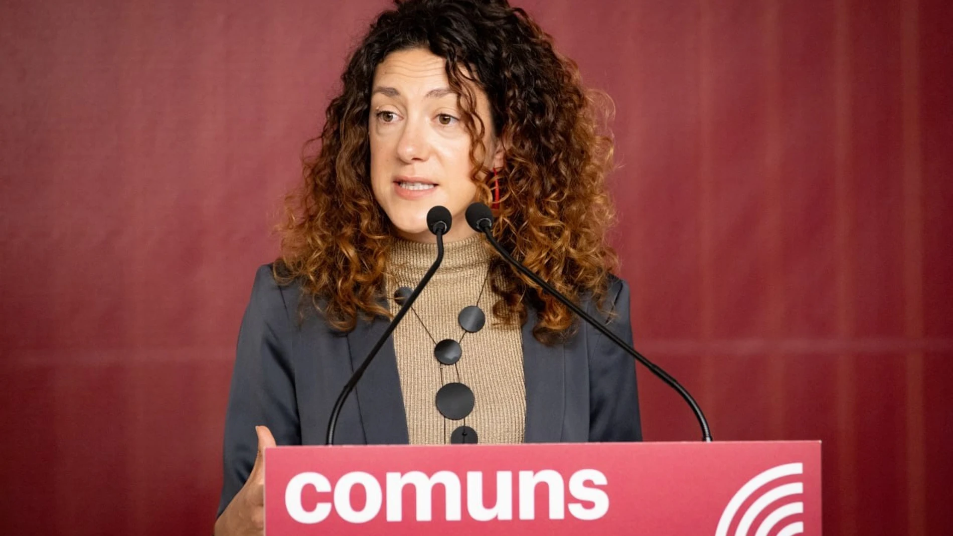 La portavoz de Comuns y diputada en el Congreso, Aina Vidal, en una rueda de prensa desde la sede del partido REMITIDA / HANDOUT por COMUNS Fotografía remitida a medios de comunicación exclusivamente para ilustrar la noticia a la que hace referencia la imagen, y citando la procedencia de la imagen en la firma 20/10/2025