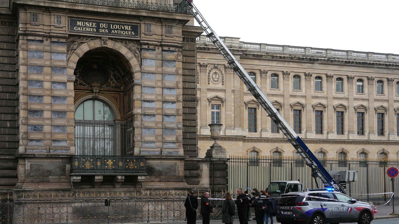 Macron, sobre el robo de joyas del Louvre: "Es una ataque a nuestra historia"