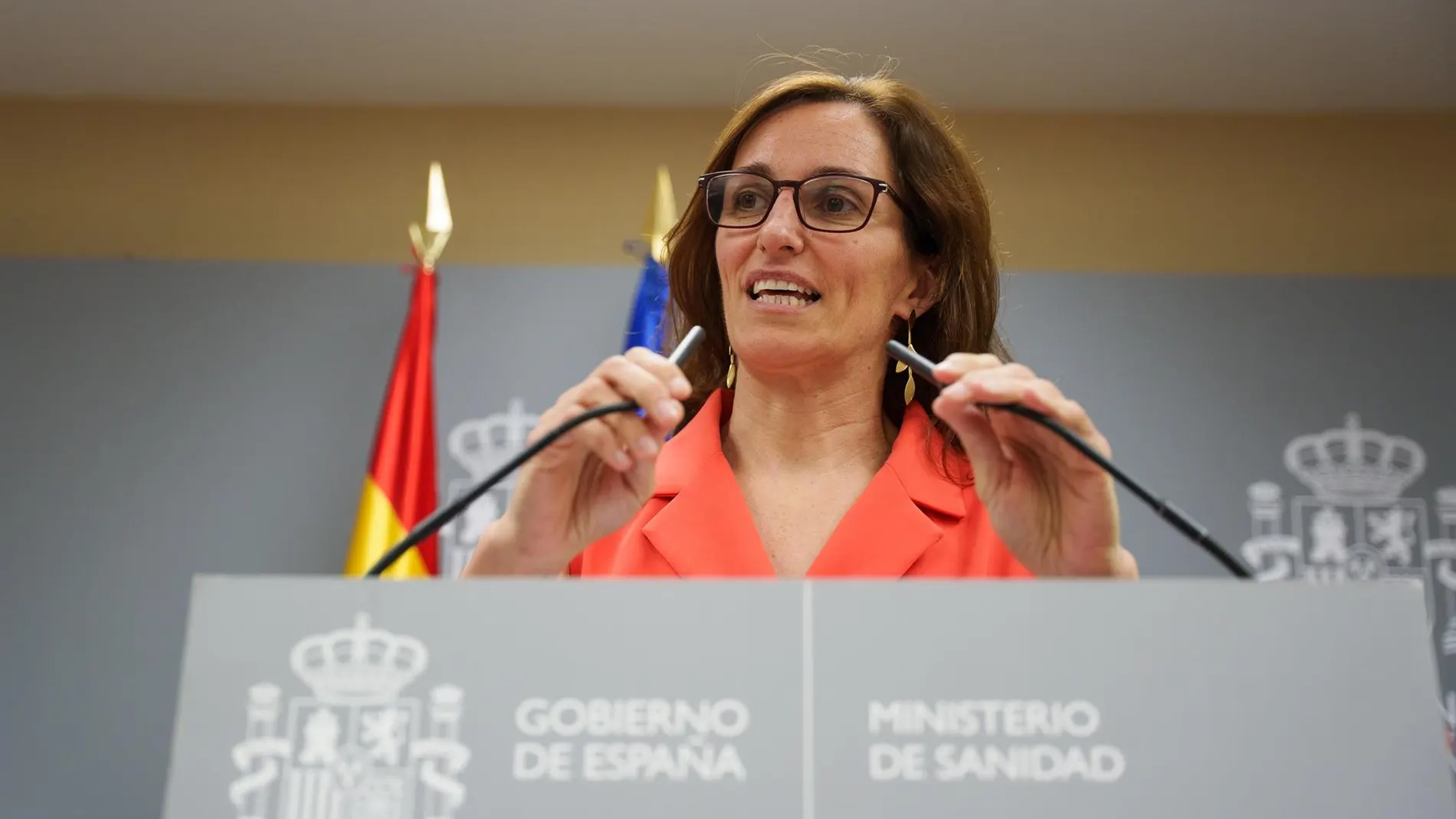 MADRID.-Mónica García exige a las CCAA del PP "trabajar desde ya para que no nos pille el toro de la epidemia de la gripe"
