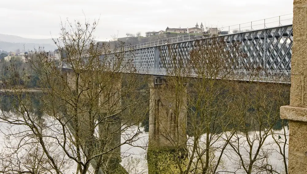 Puente internacional de Tui.