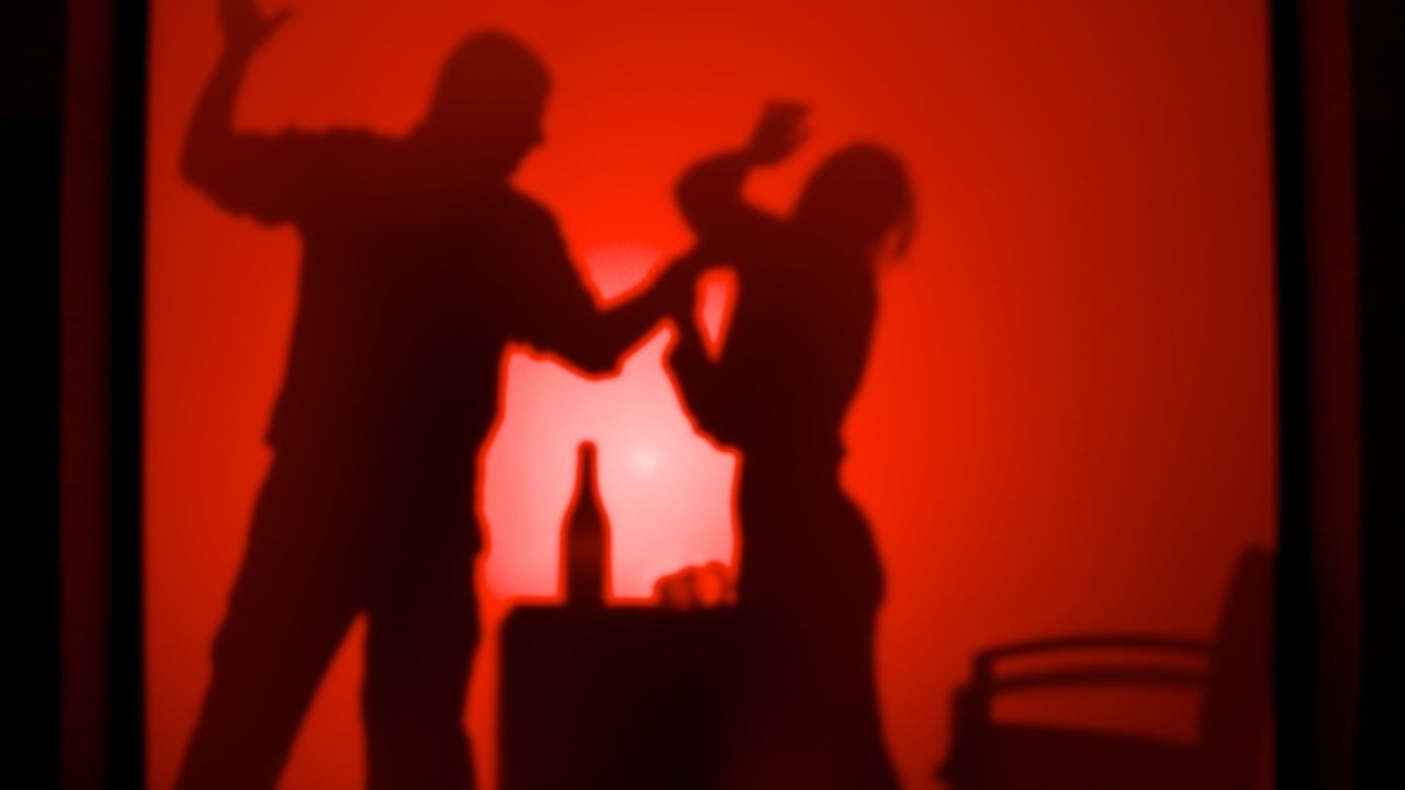 Le arroja aceite hirviendo a su expareja y ata de pies y manos a sus hijos: esta es la imprevisible condena a tanto horror