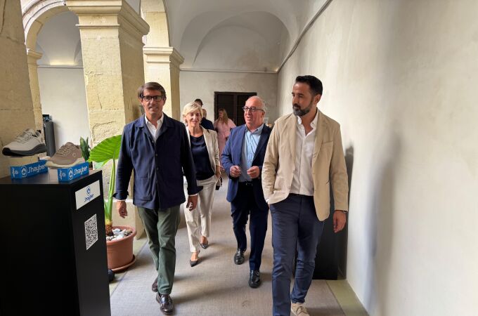 La exposición de pares de zapatos de primavera-verano de 2026 se puede visitar en el Centro Cultural Las Clarisas de Elche