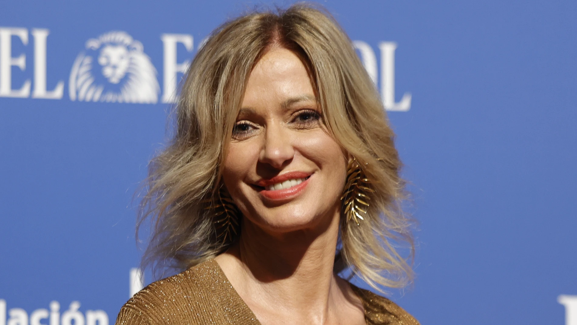 Susanna Griso con un look con brillos.