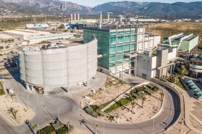 La Planta de Tirme en Palma de Mallorca incluye una sección de compostaje y metanización La Planta de Tirme en Palma de Mallorca incluye una sección de compostaje y metanización