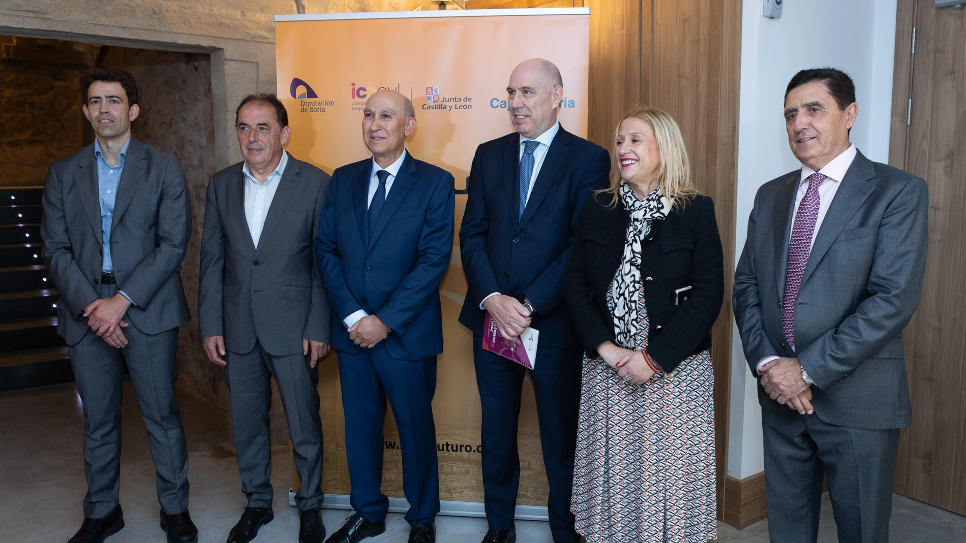 Benito Serrano, Martín Tobalina, Francisco Esteban Ciria y Yolanda de Gregorio, entre otros, inauguran el foro