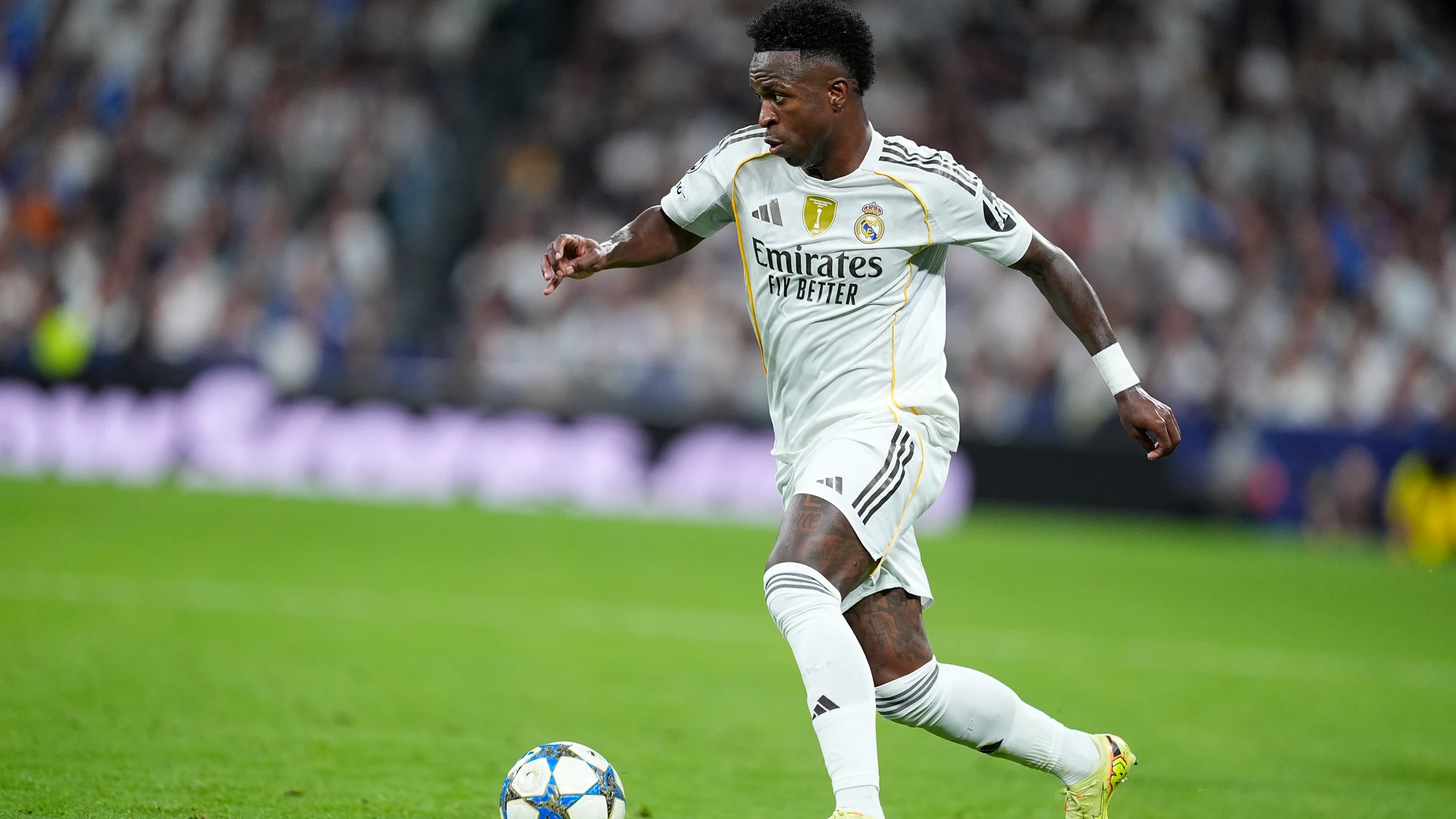 Vinicius Junior of Real Madrid CF in action during the UEFA Champions League 2025/26 League Phase MD3 match between Real Madrid C.F. and Juventus FC at Estadio Santiago Bernabeu on October 22, 2025 in Madrid, Spain. AFP7 22/10/2025 ONLY FOR USE IN SPAIN