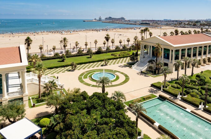 La ubicación y las instalaciones del hotel son de ensueño La ubicación y las instalaciones del hotel son de ensueño