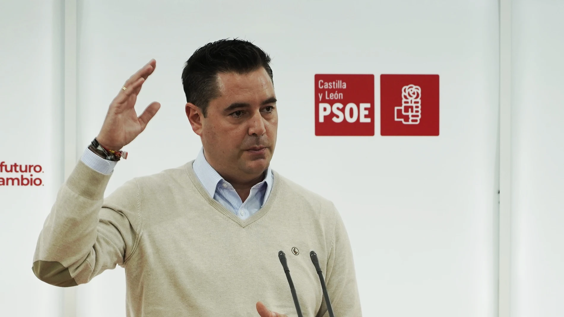 El secretario de Organización del PSOECyL, Daniel de la Rosa, presenta las Jornadas ‘Atrévete a construir el futuro. Los fondos Next Generation, motor de crecimiento en Castilla y León’