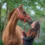 Sophie Spiteri facilita la transición de los purasangre a una vida más tranquila