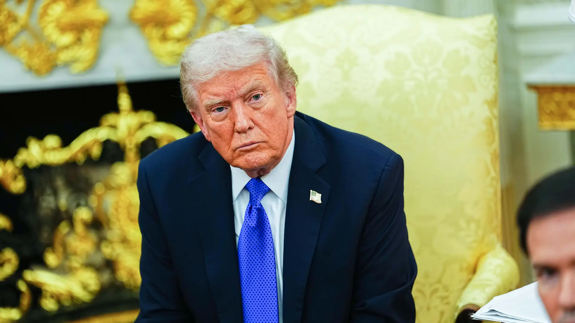 October 22, 2025, Washington, District Of Columbia, USA: United States President Donald J Trump meets Mark Rutte, Secretary General of the North Atlantic Treaty Organization (NATO) in the Oval Office of the White House in Washington, DC, USA, on Wednesday, October 22, 2025. The leaders are meeting to discuss continuing support for Ukraine Europa Press/Contacto/Aaron Schwartz - Pool via CN 22/10/2025 ONLY FOR USE IN SPAIN