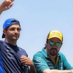 Sainz y Alonso, en el Drivers Parade de Fórmula 1