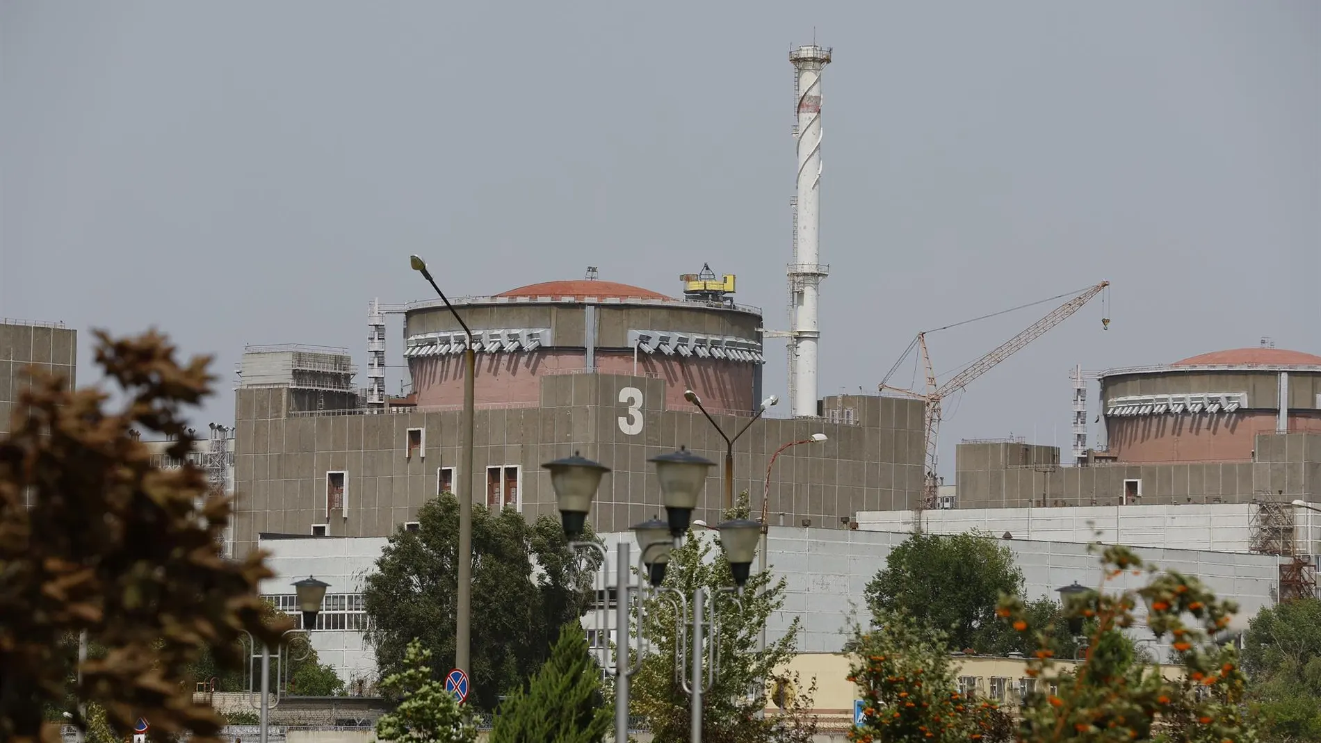 Ucrania.- La central nuclear de Zaporiyia recupera el suministro eléctrico externo 30 días de corte