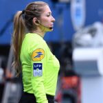 La pesadilla de una árbitra internacional: "He sido acosada por futbolistas" La pesadilla de una árbitra internacional: "He sido acosada por futbolistas"