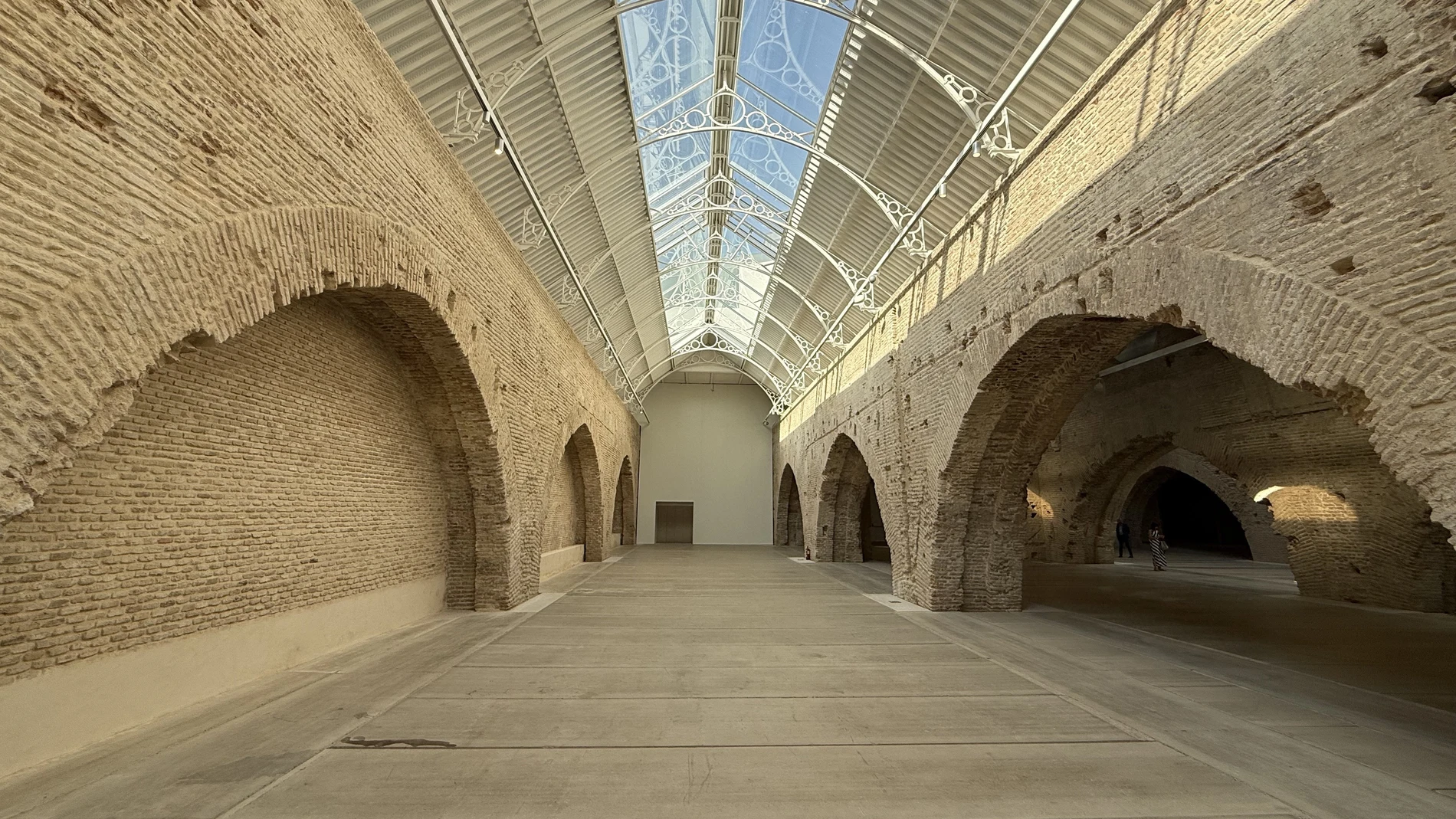 Interior de las Atarazanas, en Sevilla