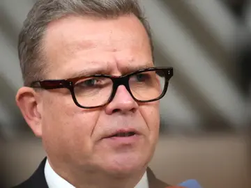 El primer ministro de Finlandia, Petteri Orpo El primer ministro de Finlandia, Petteri Orpo, atiende a los medios a su llegada a la reunión del Consejo Europeo, a 23 de octubre de 2025, en Bruselas (Bélgica). El Consejo Europeo tratará hoy principalmente la situación en Ucrania y contará con la presencia del presidente Zelenski. Además se pondrá el foco en la situación en Oriente Medio y la migración. Sánchez planteará también el tema de la vivienda y pedirá a la UE financiación y medidas para frenar la especulación.23 OCTUBRE 2025An...