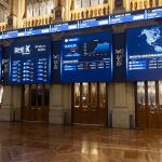 Economía/Bolsa.- El Ibex 35 se da la vuelta en la media sesión y cae un 0,19%, alejándose de los 15.800 puntos