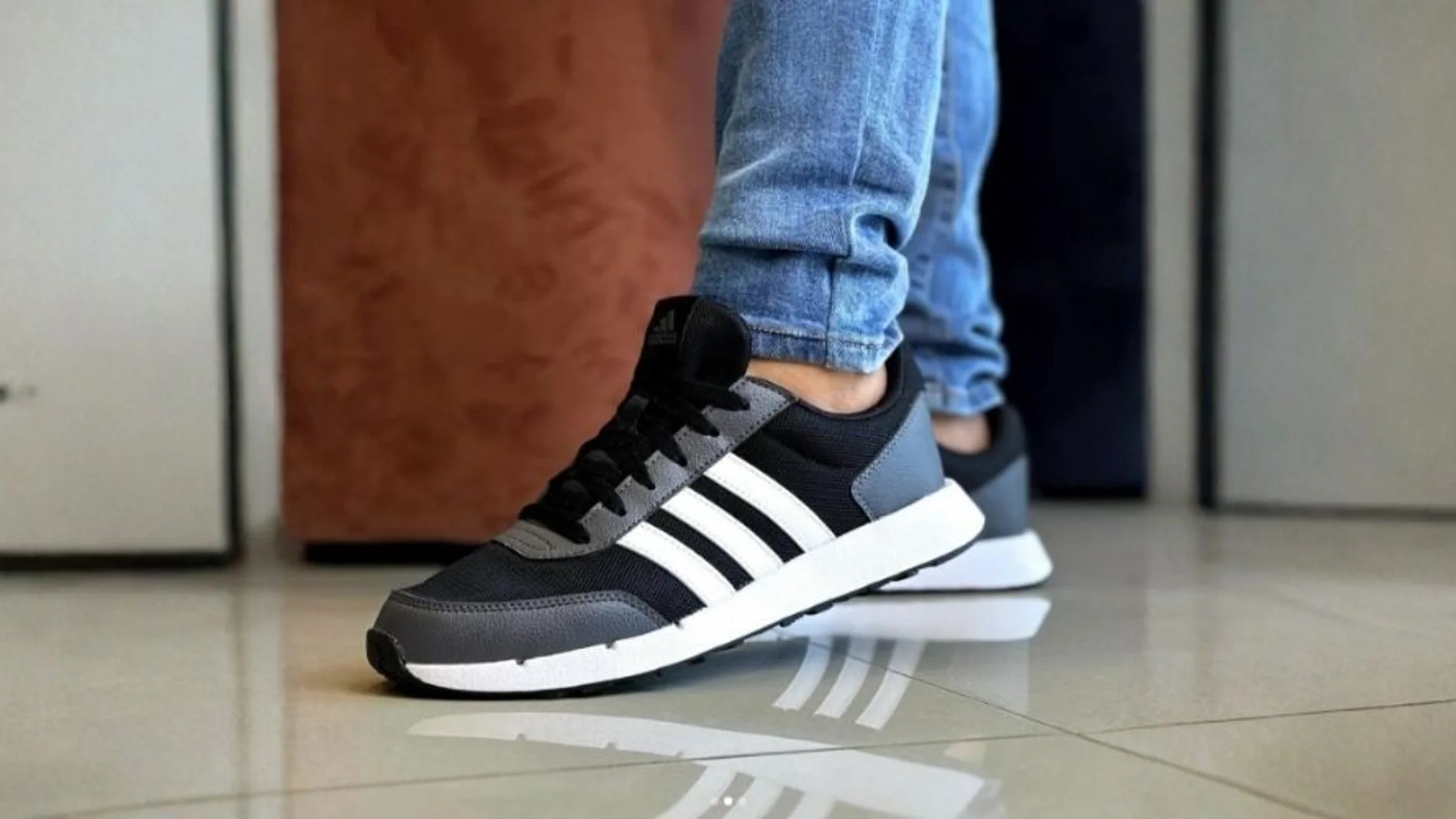 Adidas Run 50s