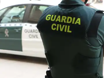 Suceso.- Detenido por propinar una paliza a una persona y a un vigilante que acudió en su auxilio en Magaluf (Mallorca) Suceso.- Detenido por propinar una paliza a una persona y a un vigilante que acudió en su auxilio en Magaluf (Mallorca)